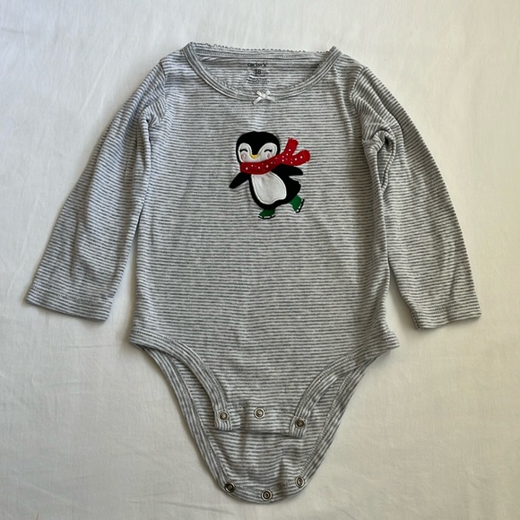 Long Sleeve Carter’s Baby Penguin Onesie Size 18 Months - Picture 1 of 5
